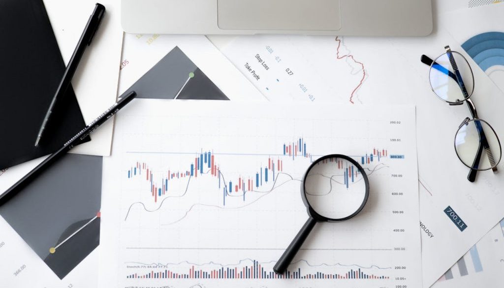 Illustration of hidden and visible risks in small business